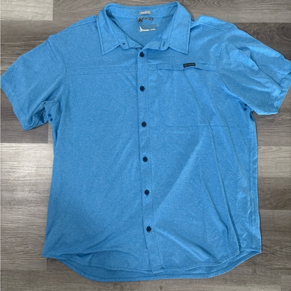 Columbia Men's Blue Short Sleeve Shirt